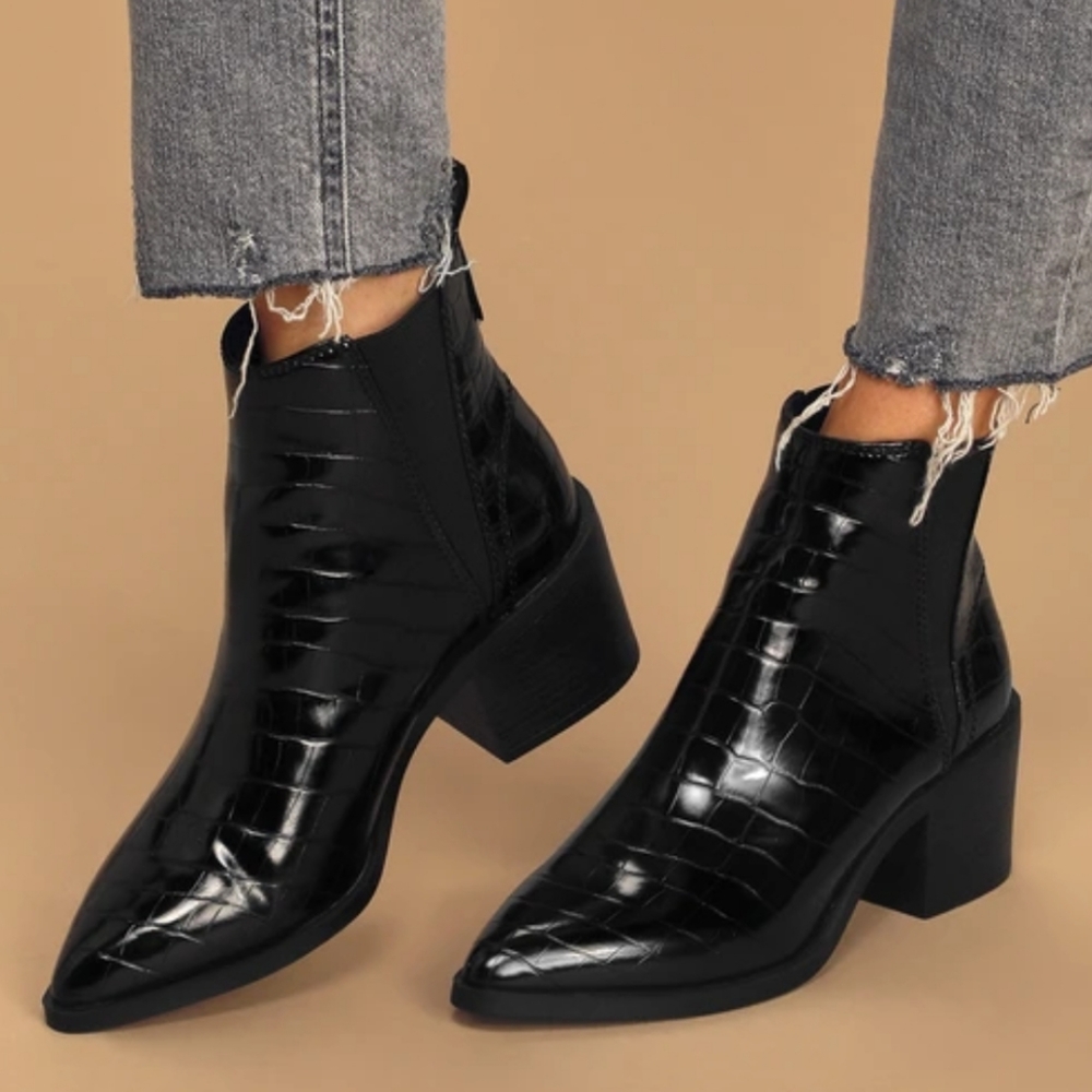 Steve Madden Audience black booties